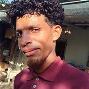 Normalista superior, con conocimiento en artes, sociales, historia, música del caribe colombiano